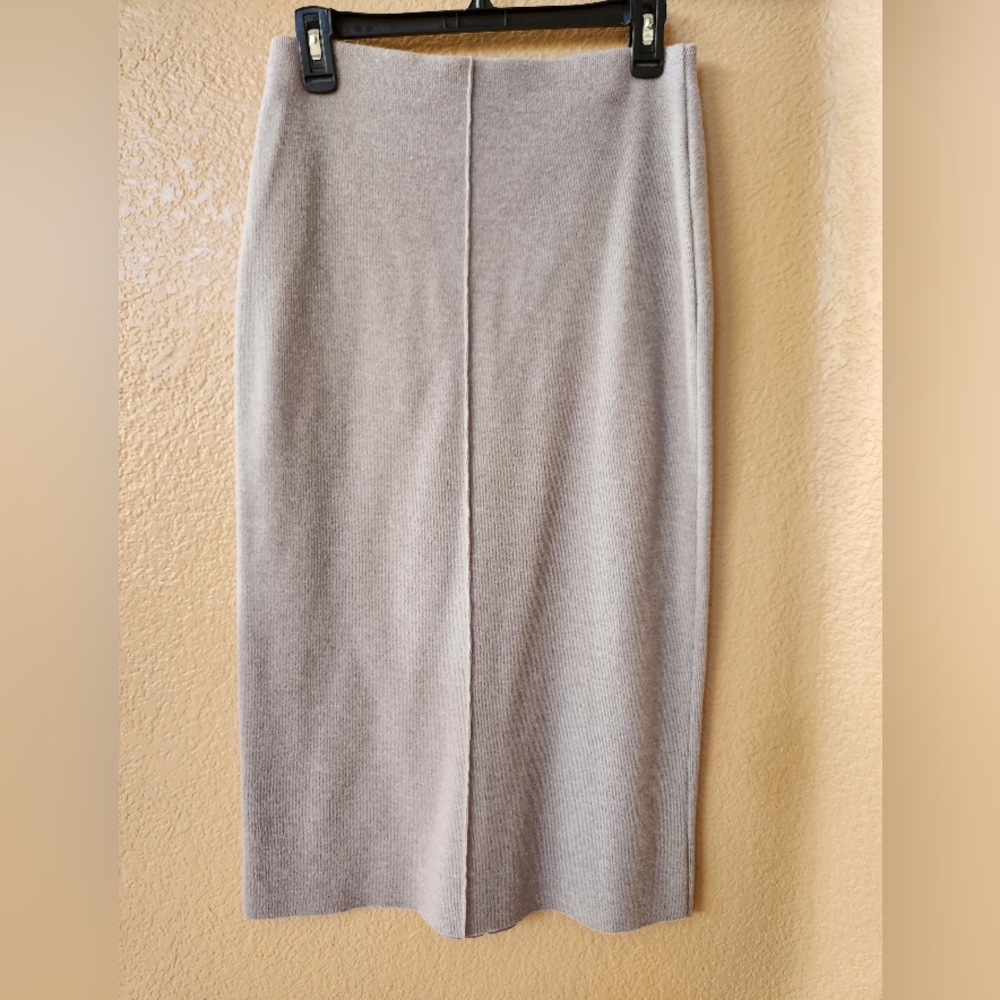 ZARA Gray Soft Pencil Skirt Size M